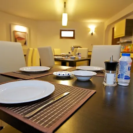 Airport Wellness Panzio Guest house Hajduszoboszlo